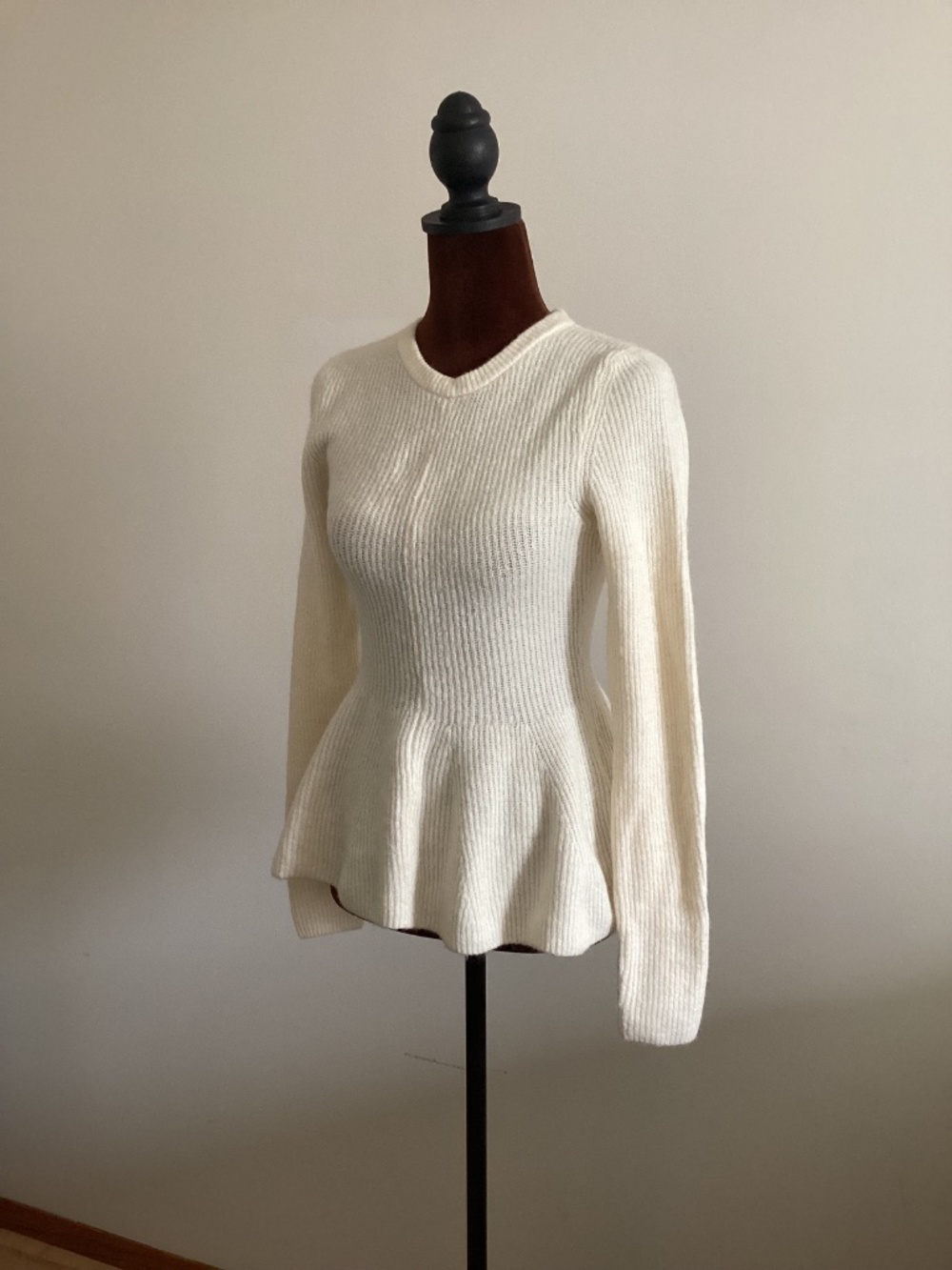 H&M long sleep peplum top - Picture 2 of 6